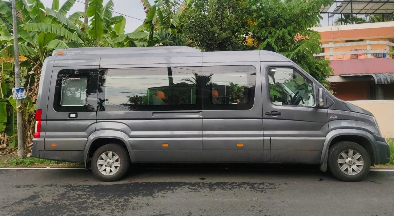 Luxury Tempo Traveller 10 Seater